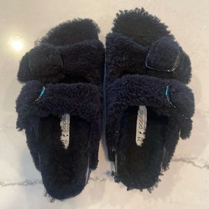 Brand new Birkenstock/Papillio teddy bear slides